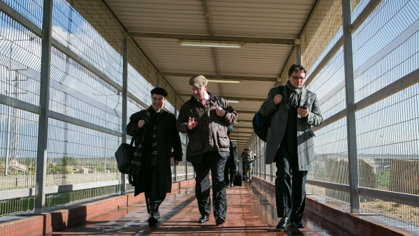 Mgr Felix Gmür avec la "Coordination pour la Terre Sainte" de 2015 au passage d'Eretz (Photo: Andrea Krogmann) 