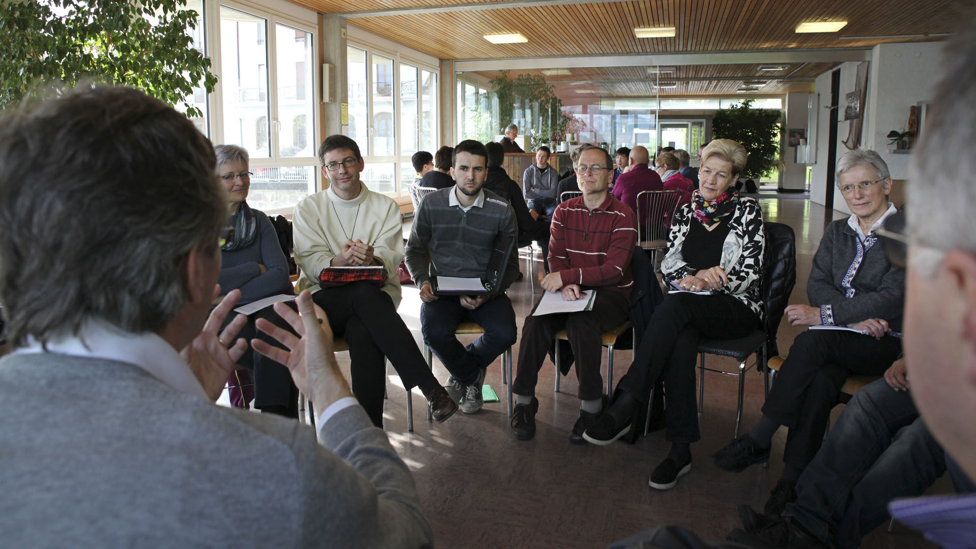 Le Bouveret le 14 avril 2016. Ecole des Missions. Atelier de discussions lors de la session pastorale du diocèse de Sion. (Photo: Bernard Hallet)