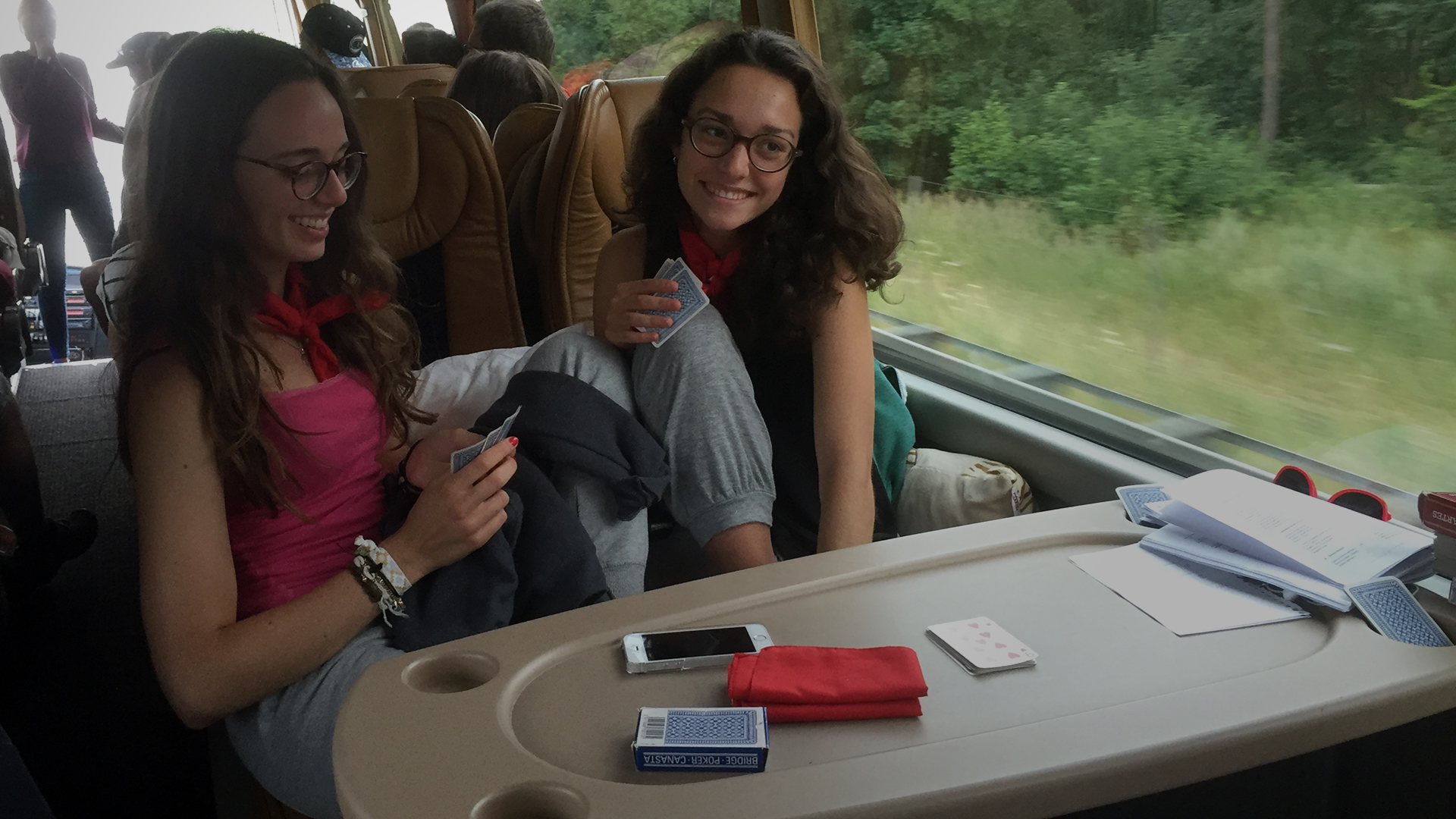 Pauline, à droite, et Gabrielle à Gauche, de Genève (Photo: Pierre Pistoletti)